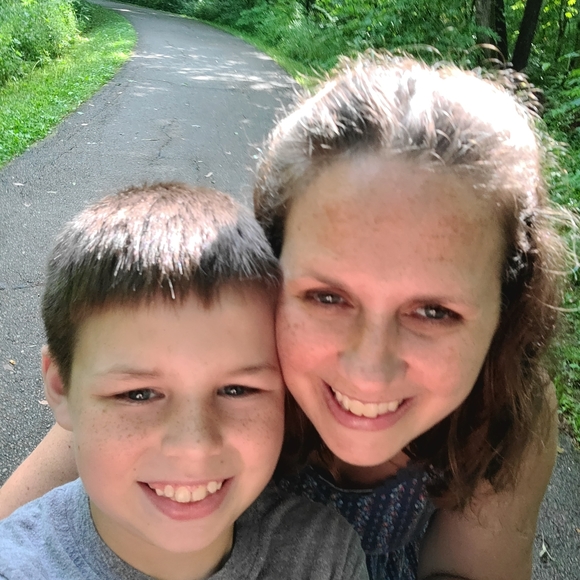 Meet your Posher, Heather - Picture 1 of 1